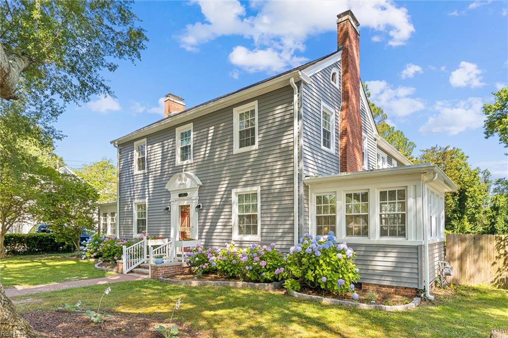 114 Thomas ST