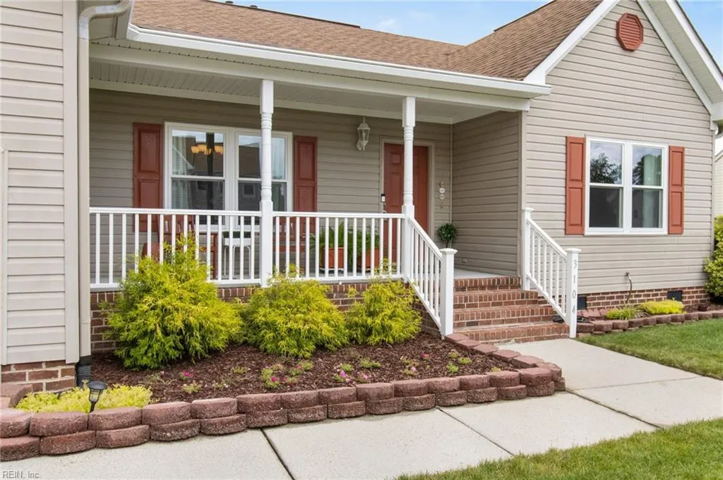 Chesapeake, Virginia 23321, United States, 4 Bedrooms Bedrooms, ,4 BathroomsBathrooms,Residential,Pending,140823