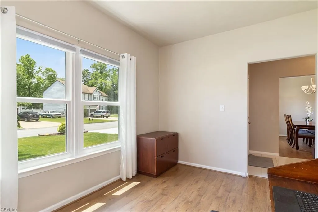 Chesapeake, Virginia 23321, United States, 4 Bedrooms Bedrooms, ,4 BathroomsBathrooms,Residential,Pending,140823