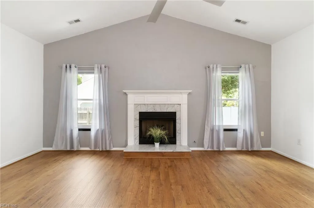 Chesapeake, Virginia 23321, United States, 4 Bedrooms Bedrooms, ,4 BathroomsBathrooms,Residential,Pending,140823