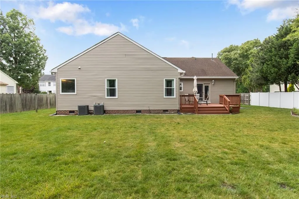 Chesapeake, Virginia 23321, United States, 4 Bedrooms Bedrooms, ,4 BathroomsBathrooms,Residential,Pending,140823