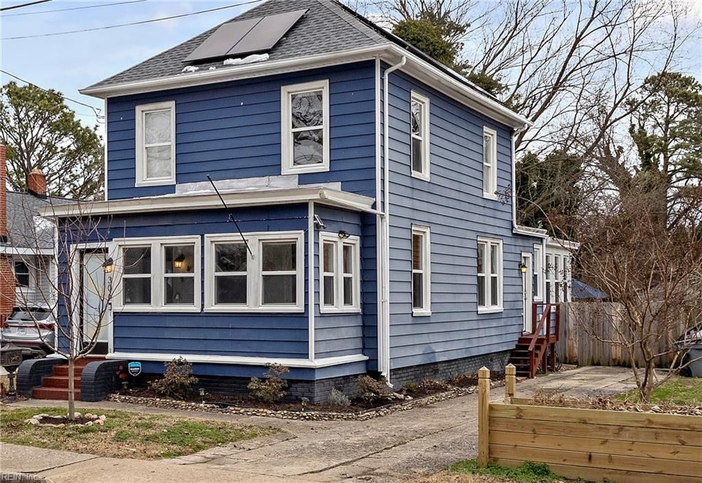 Photo of 306 N Mallory St Street, Hampton, VA 23663 (MLS # 10621453)