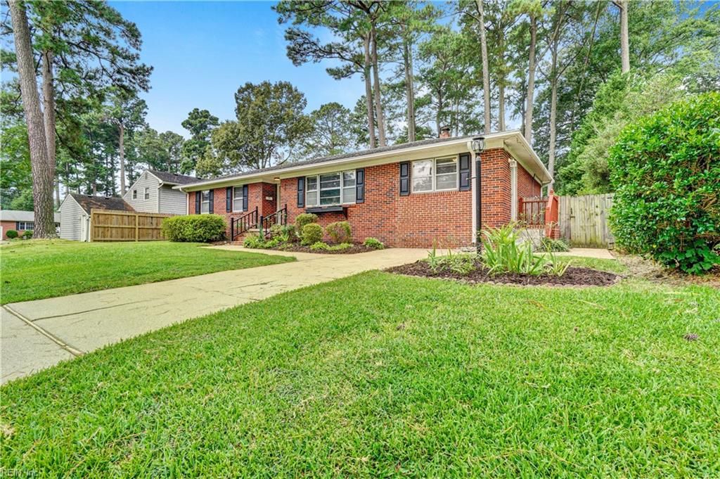 Photo of 505 Robbins Lane, Virginia Beach, VA 23452 (MLS # 10614843)