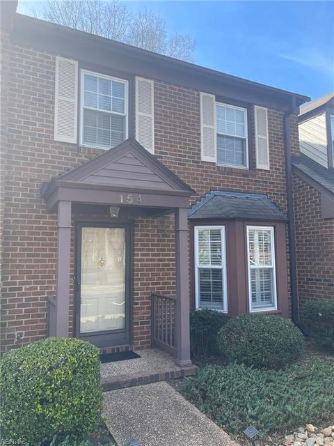 Photo of 154 Kenilworth Drive, Newport News, VA 23606 (MLS # 10633977)