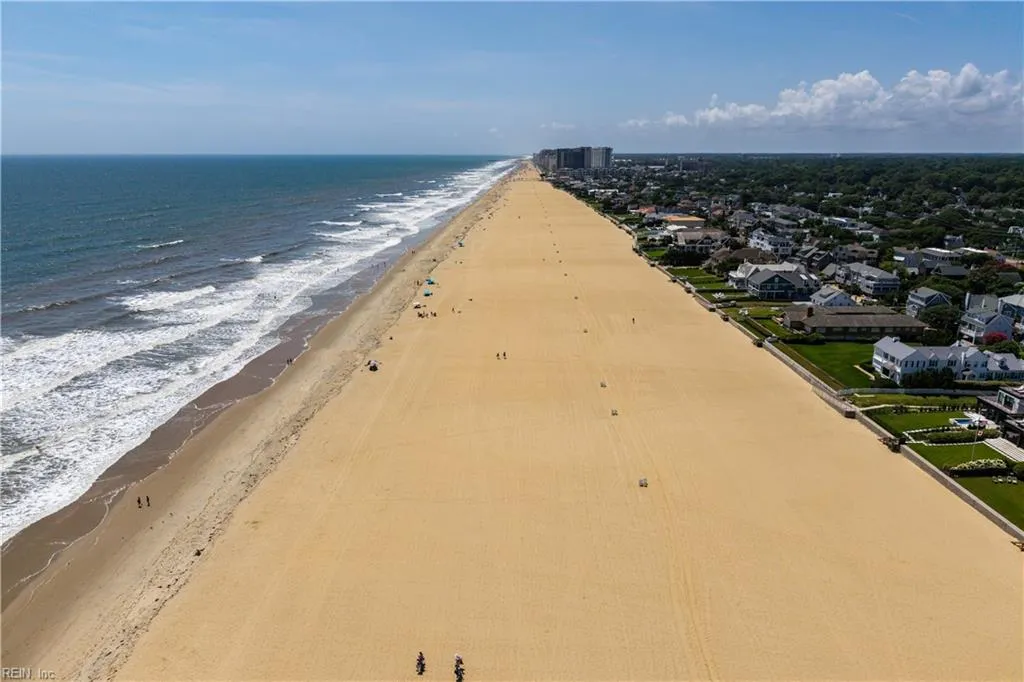 Virginia Beach, Virginia 23451, United States, 4 Bedrooms Bedrooms, ,4 BathroomsBathrooms,Residential,Active,178147