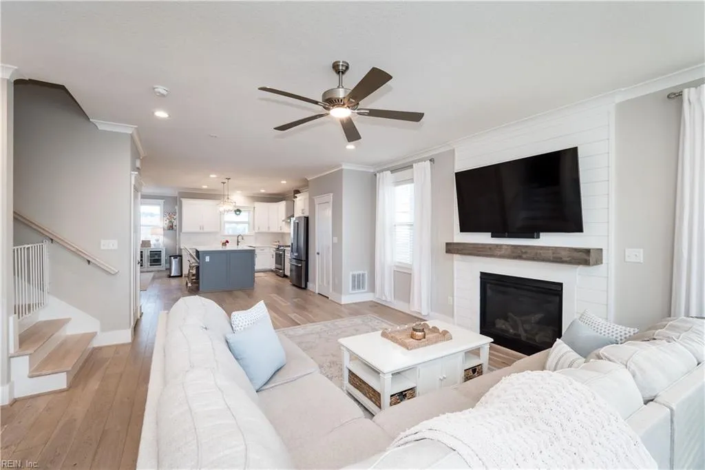 Virginia Beach, Virginia 23451, United States, 4 Bedrooms Bedrooms, ,4 BathroomsBathrooms,Residential,Active,178147