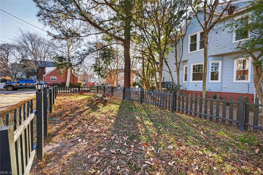 Norfolk, Virginia 23509, United States, 3 Bedrooms Bedrooms, ,2 BathroomsBathrooms,Residential,Active,256578