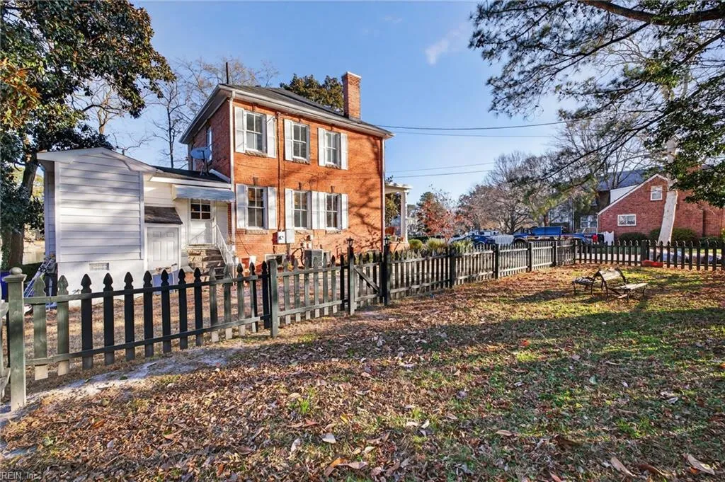 Norfolk, Virginia 23509, United States, 3 Bedrooms Bedrooms, ,2 BathroomsBathrooms,Residential,Active,256578