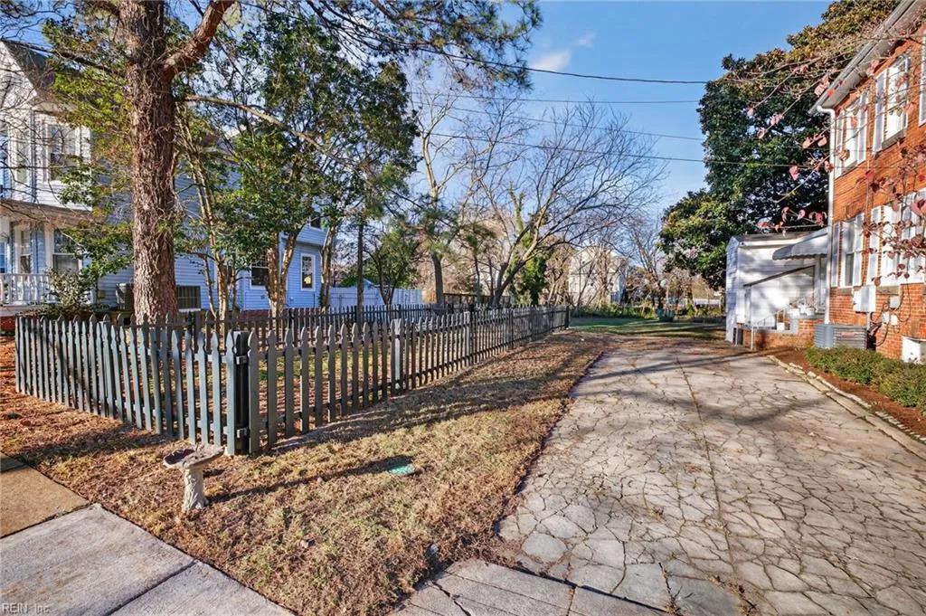 Norfolk, Virginia 23509, United States, 3 Bedrooms Bedrooms, ,2 BathroomsBathrooms,Residential,Active,256578