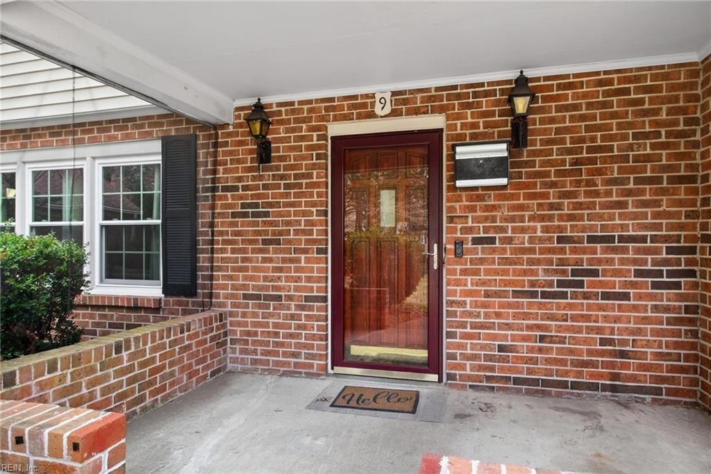 Photo of 9 Fallmeadow Court, Hampton, VA 23666 (MLS # 10620746)