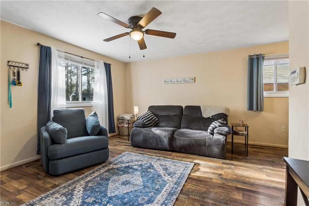 Photo of 618 McLean Street, Portsmouth, VA 23701 (MLS # 10627711)