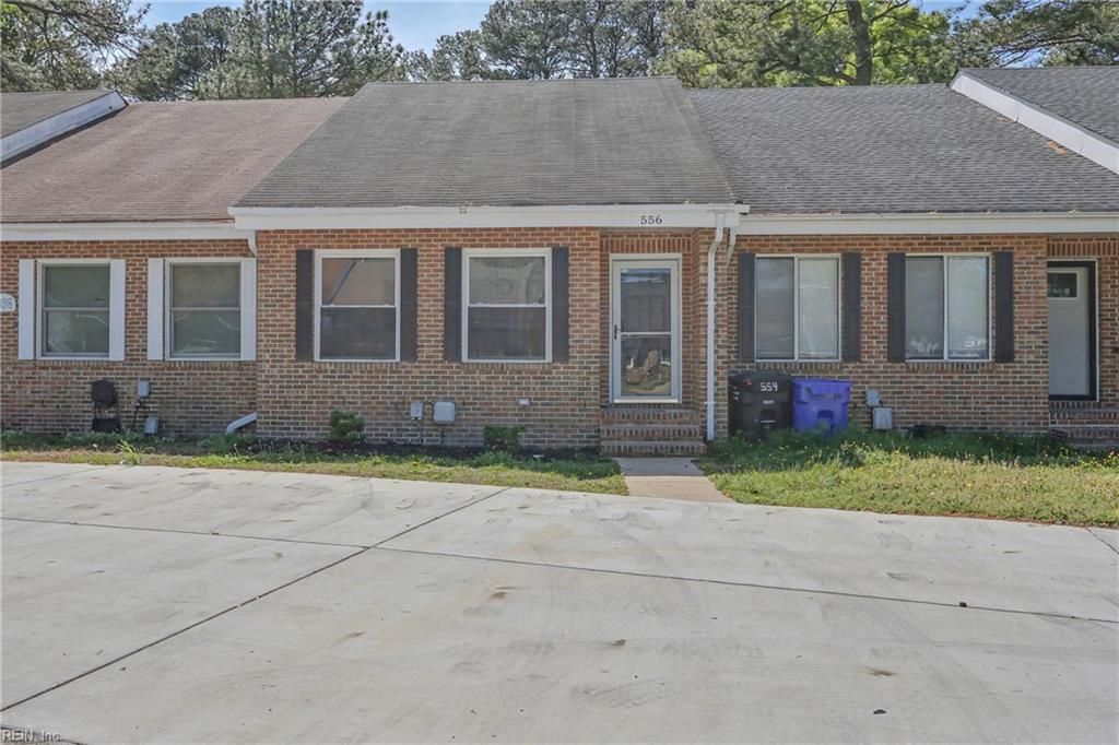 Photo of 556 Lanier Crescent, Portsmouth, VA 23707 (MLS # 10629151)