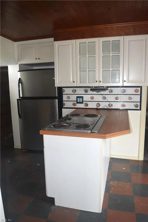 1111 Oldfield Street, photo 5 of 20