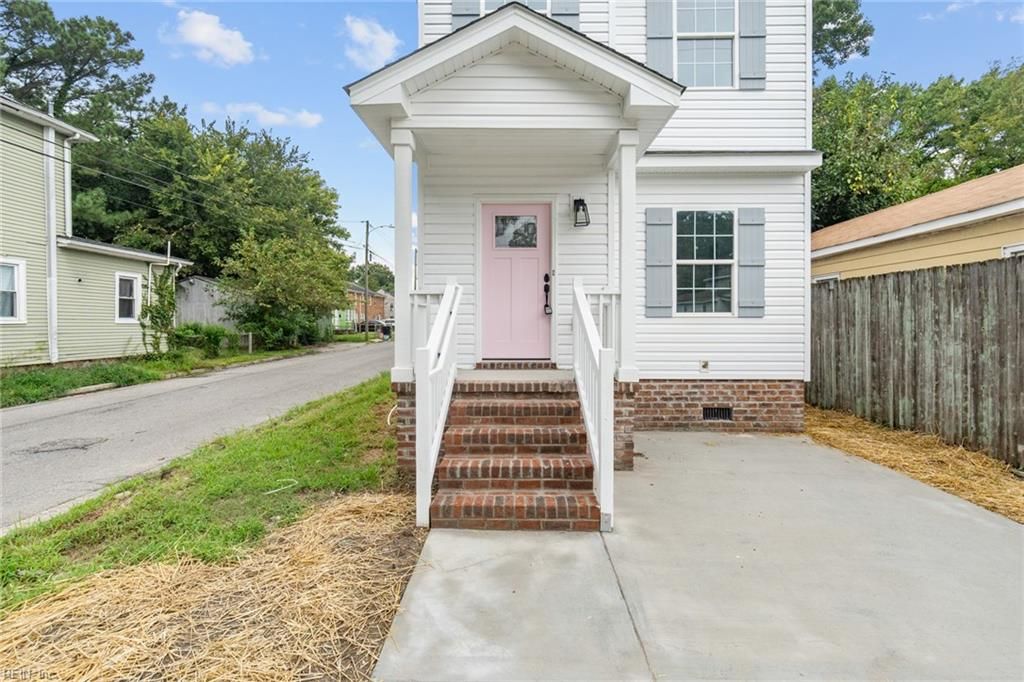 Photo of 2124 Pearl Street, Portsmouth, VA 23704 (MLS # 10627404)