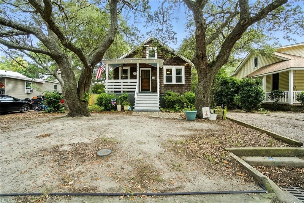 Photo of 916 Little Bay Avenue Avenue, Norfolk, VA 23503 (MLS # 10612063)