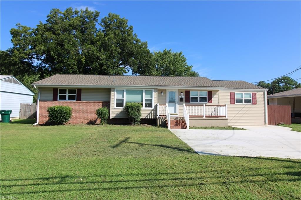 Photo of 6 Snidow Boulevard, Newport News, VA 23608 (MLS # 10655252)