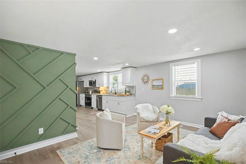 Photo of 27 Maplewood Street, Hampton, VA 23669 (MLS # 10627509)