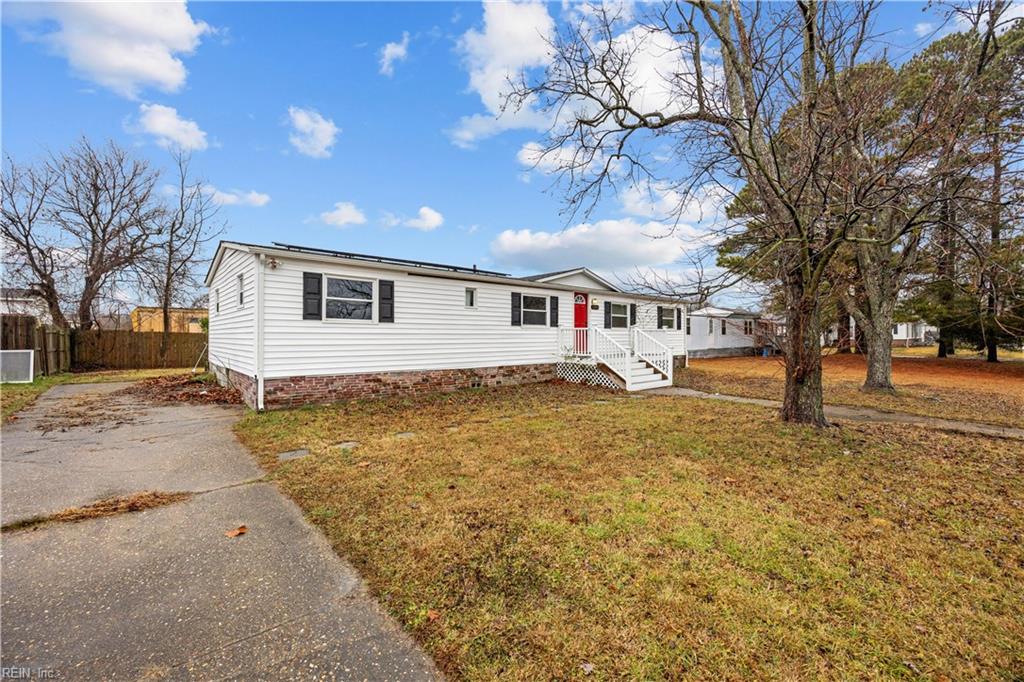 1305 Canary DR