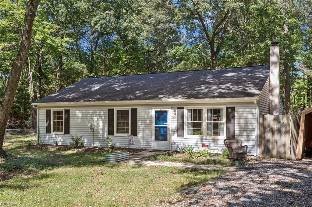 Photo of 7656 Walnut Road, Gloucester, VA 23061 (MLS # 10604853)