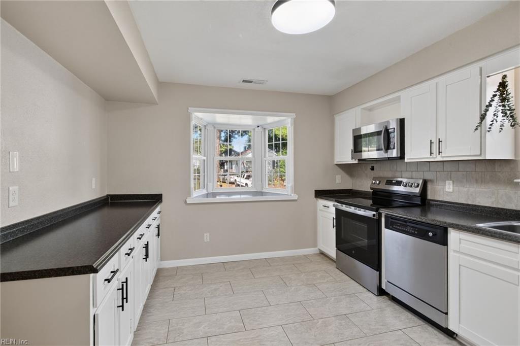 Photo of 720 Lincoln Avenue, Virginia Beach, VA 23452 (MLS # 10652677)