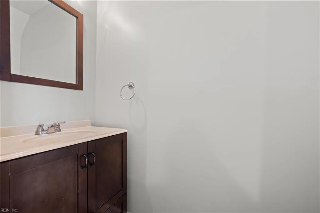 Newport News, Virginia 23606, United States, 3 Bedrooms Bedrooms, ,2 BathroomsBathrooms,Residential,Active,28462