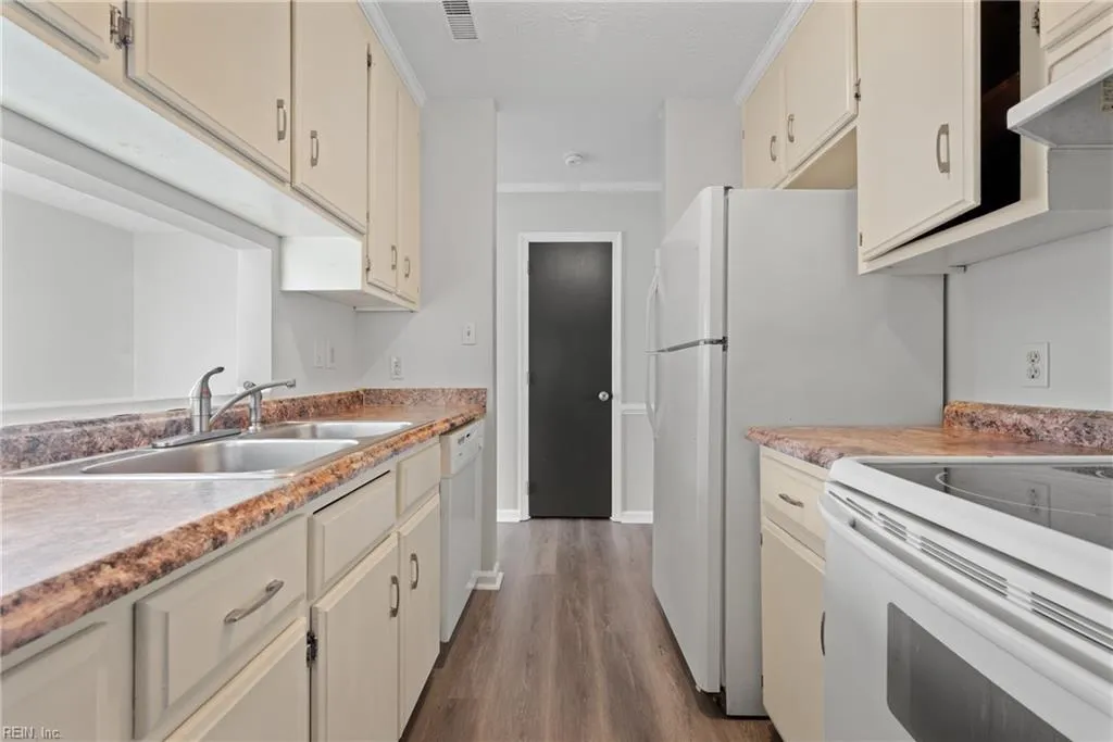 Newport News, Virginia 23606, United States, 3 Bedrooms Bedrooms, ,2 BathroomsBathrooms,Residential,Active,28462