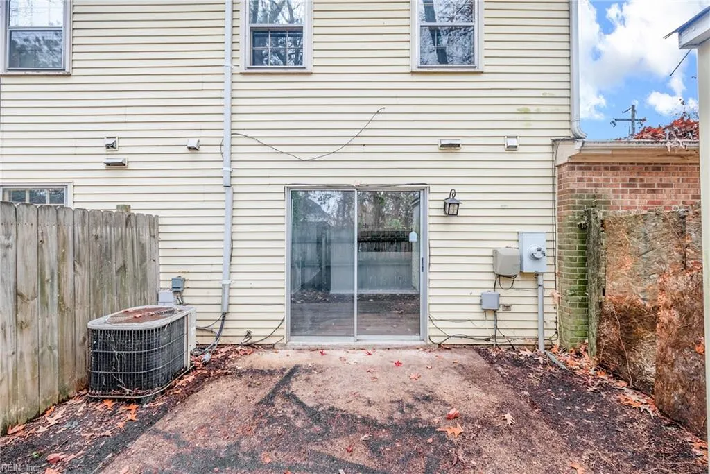 Newport News, Virginia 23606, United States, 3 Bedrooms Bedrooms, ,2 BathroomsBathrooms,Residential,Active,28462