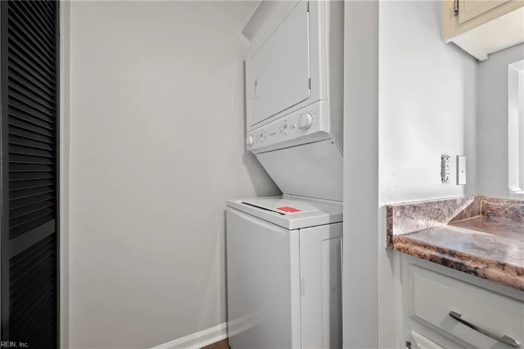 Newport News, Virginia 23606, United States, 3 Bedrooms Bedrooms, ,2 BathroomsBathrooms,Residential,Active,28462