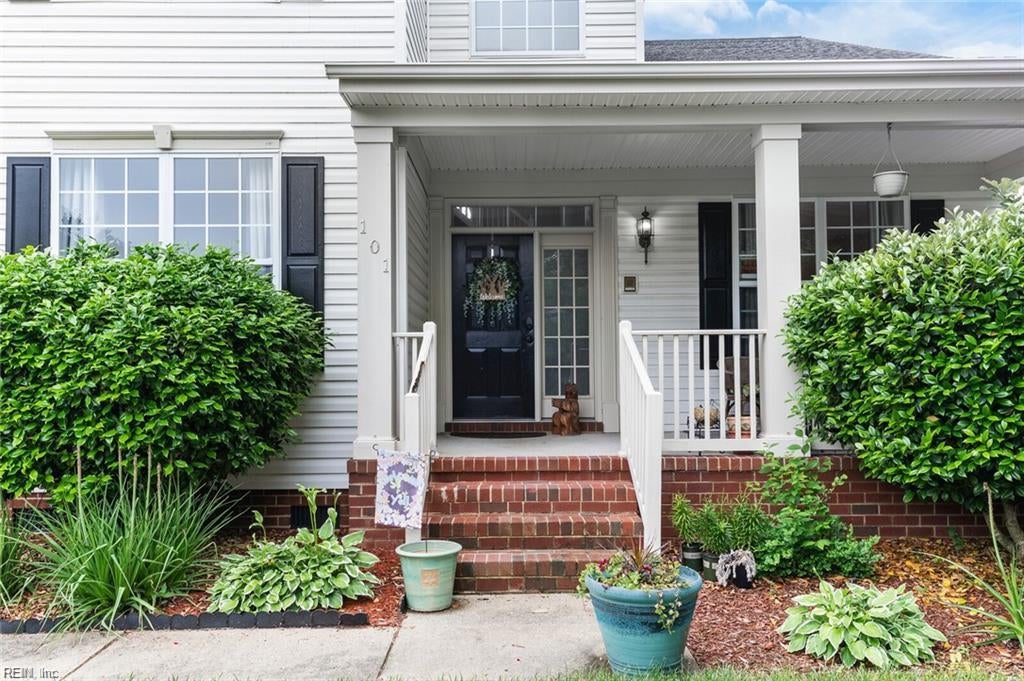 Photo of 101 Terrance Circle, Yorktown, VA 23693 (MLS # 10644989)