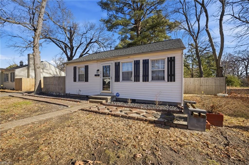 Photo of 5912 Andrew Place, Newport News, VA 23605 (MLS # 10644738)