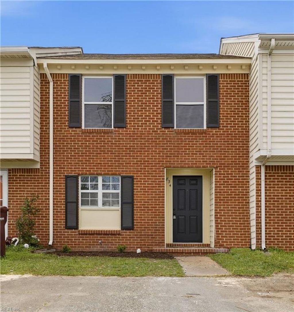 Photo of 834 Huntly Court, Chesapeake, VA 23320 (MLS # 10626732)