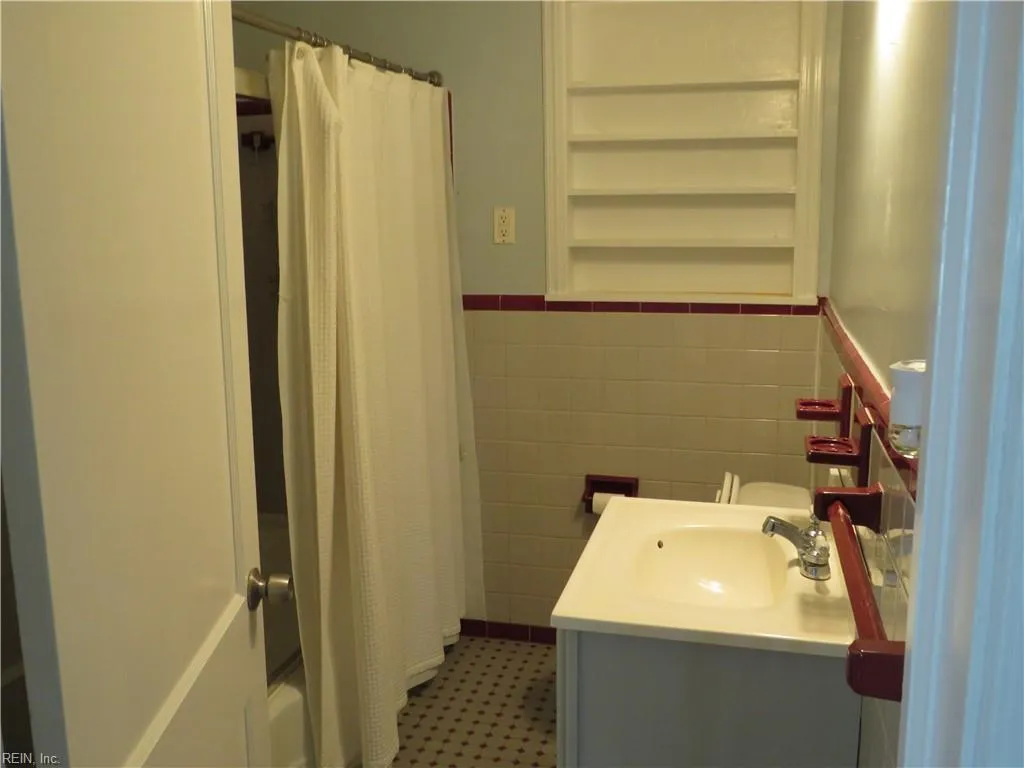 Norfolk, Virginia 23505, United States, 3 Bedrooms Bedrooms, ,2 BathroomsBathrooms,Residential,Active,134868