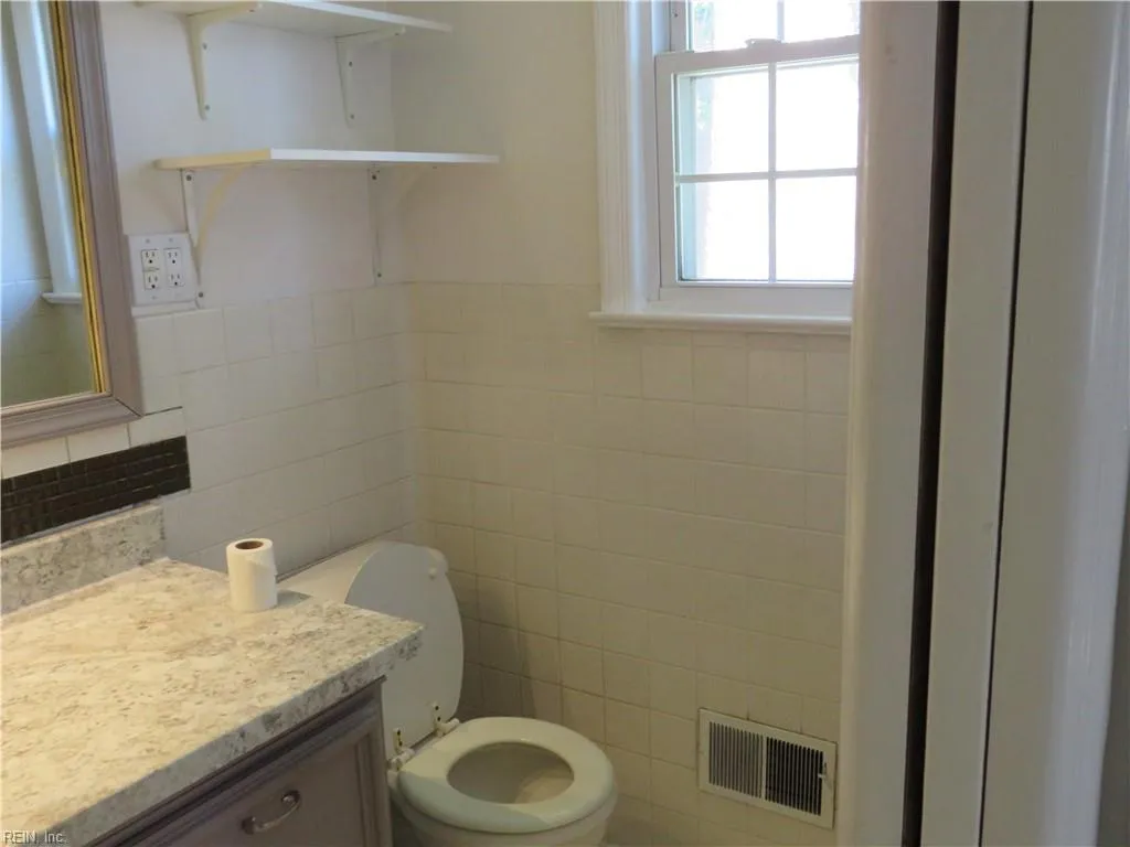 Norfolk, Virginia 23505, United States, 3 Bedrooms Bedrooms, ,2 BathroomsBathrooms,Residential,Active,134868