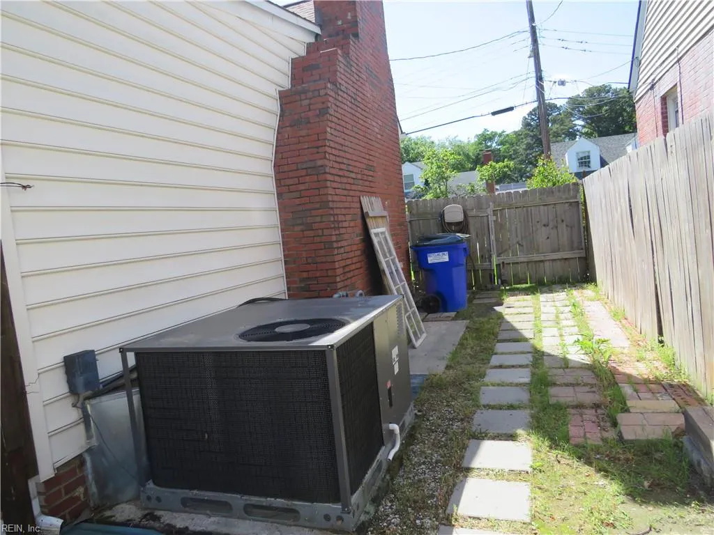Norfolk, Virginia 23505, United States, 3 Bedrooms Bedrooms, ,2 BathroomsBathrooms,Residential,Active,134868