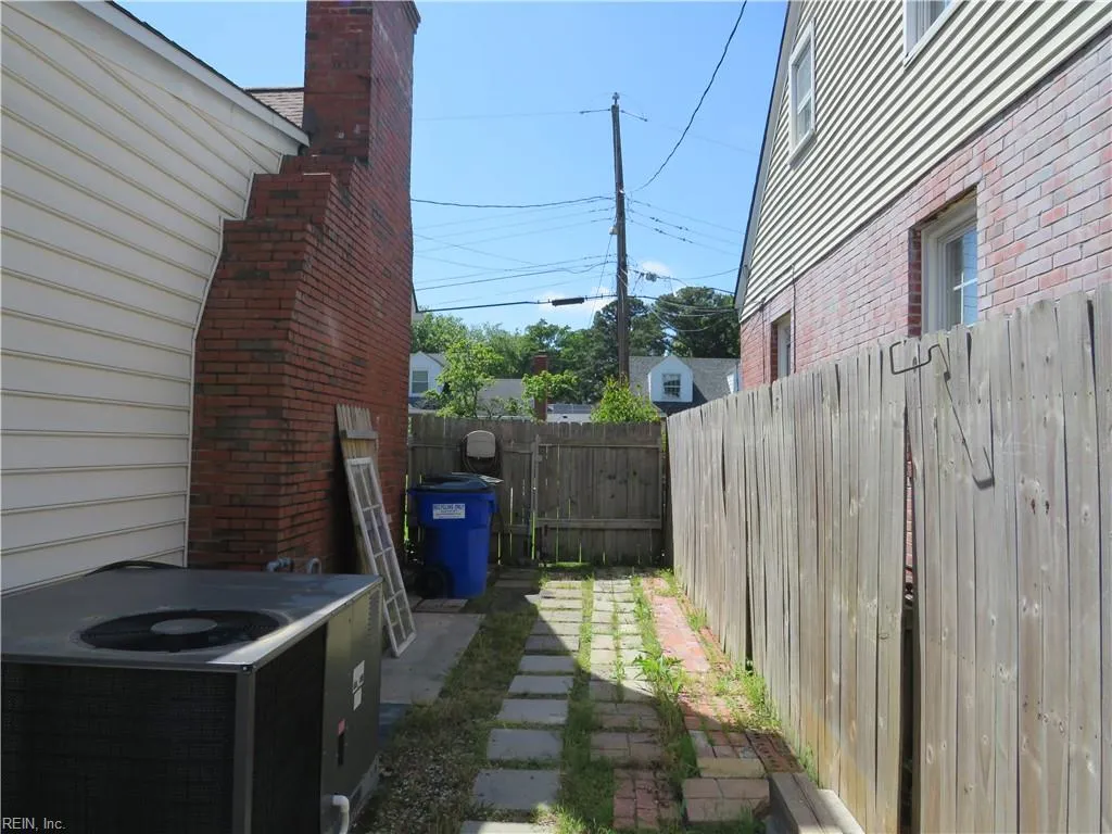 Norfolk, Virginia 23505, United States, 3 Bedrooms Bedrooms, ,2 BathroomsBathrooms,Residential,Active,134868
