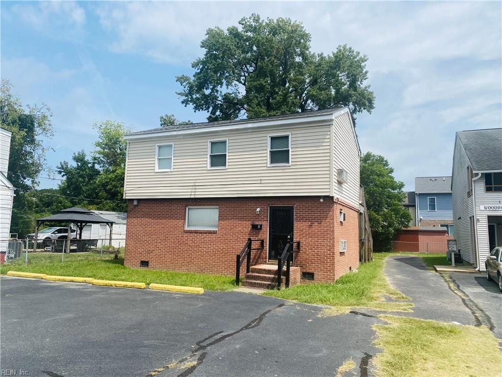 Photo of 1704 N King Street #D, Hampton, VA 23669 (MLS # 10617470)