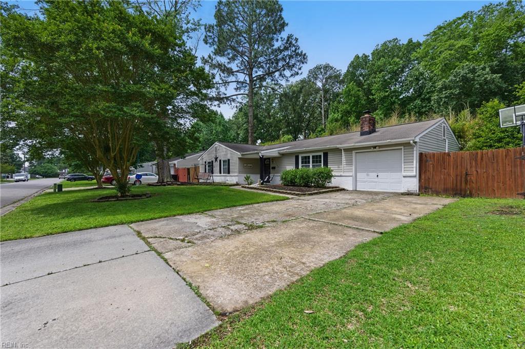 725 Forest TRL