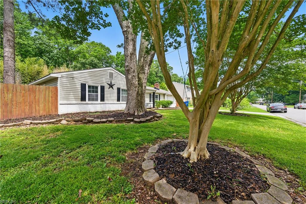 725 Forest TRL