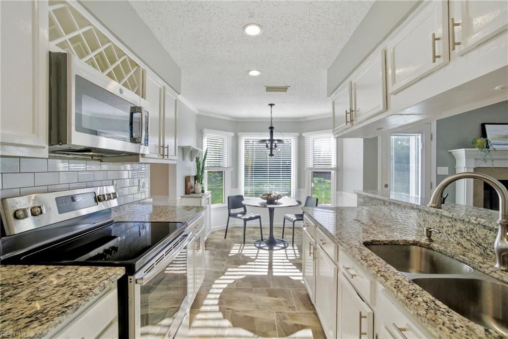 Photo of 1113 Nipigon Court, Virginia Beach, VA 23454 (MLS # 10613336)