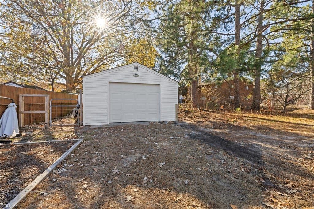 Photo of 605 Cherokee Road, Portsmouth, VA 23701 (MLS # 10613491)