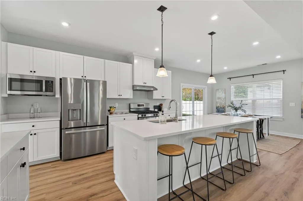 Chesapeake, Virginia 23323, United States, 4 Bedrooms Bedrooms, ,3 BathroomsBathrooms,Residential,Active,239942