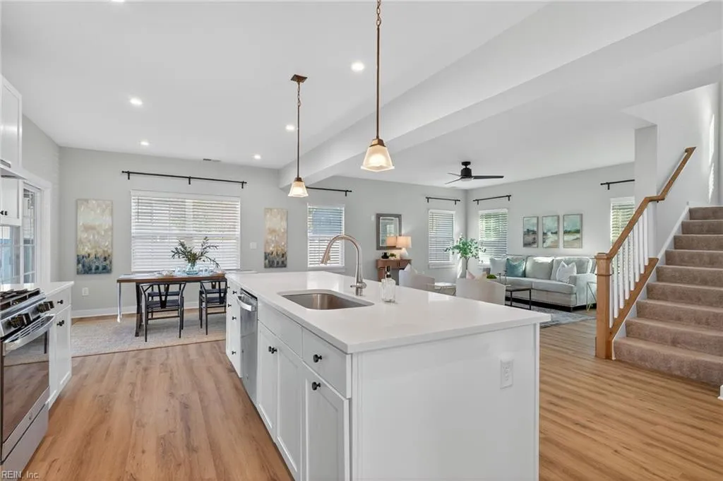 Chesapeake, Virginia 23323, United States, 4 Bedrooms Bedrooms, ,3 BathroomsBathrooms,Residential,Active,239942