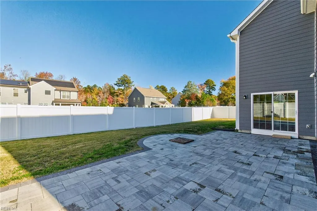 Chesapeake, Virginia 23323, United States, 4 Bedrooms Bedrooms, ,3 BathroomsBathrooms,Residential,Active,239942