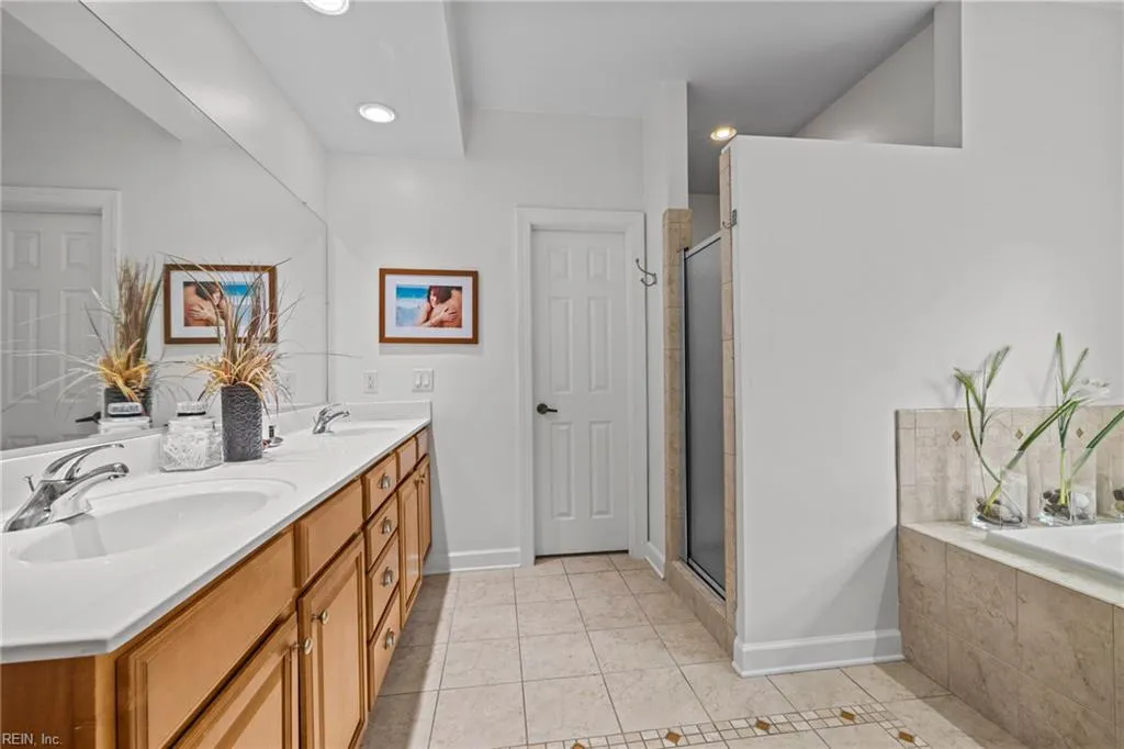 Virginia Beach, Virginia 23452, United States, 5 Bedrooms Bedrooms, ,4 BathroomsBathrooms,Residential,Active,141067