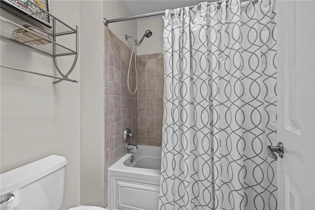 Virginia Beach, Virginia 23452, United States, 5 Bedrooms Bedrooms, ,4 BathroomsBathrooms,Residential,Active,141067