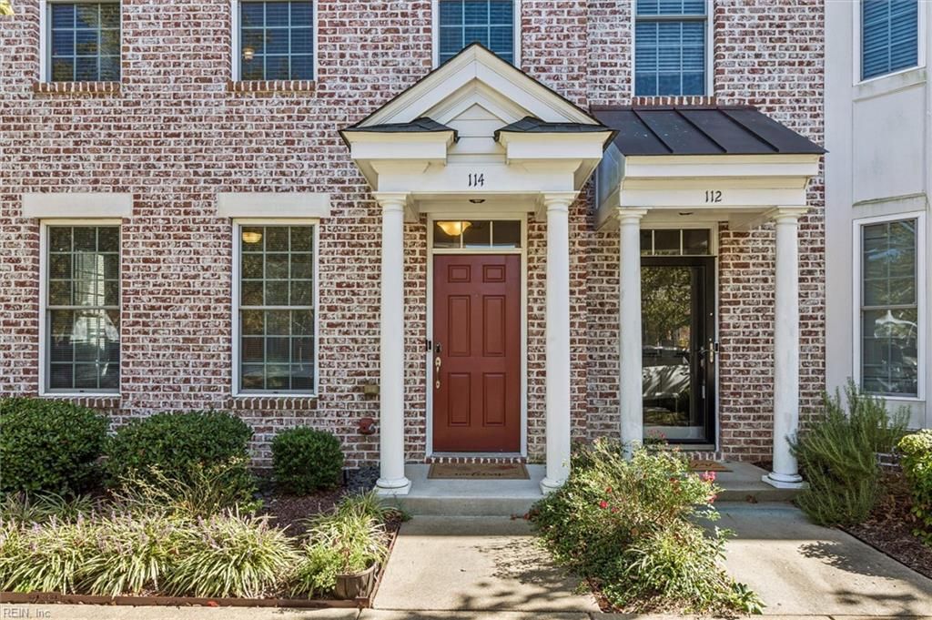 Photo of 114 Peyton Randolph Drive, Yorktown, VA 23692 (MLS # 10608557)