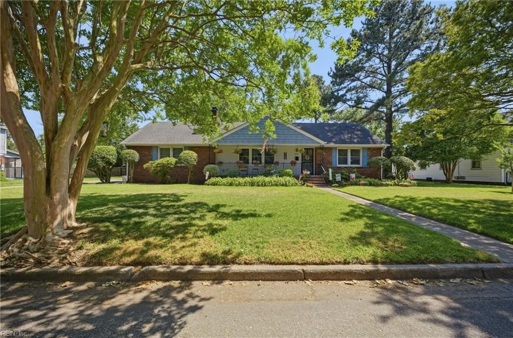 Photo of 1717 A Street, Portsmouth, VA 23704 (MLS # 10635119)