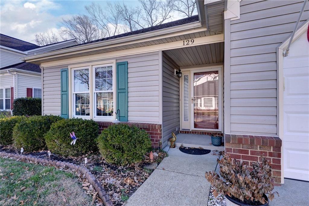 Photo of 129 Rustling Oak Ridge, Yorktown, VA 23692 (MLS # 10617399)