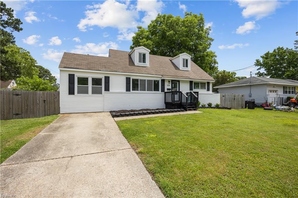 Photo of 528 Lavender Lane, Virginia Beach, VA 23462 (MLS # 10611993)