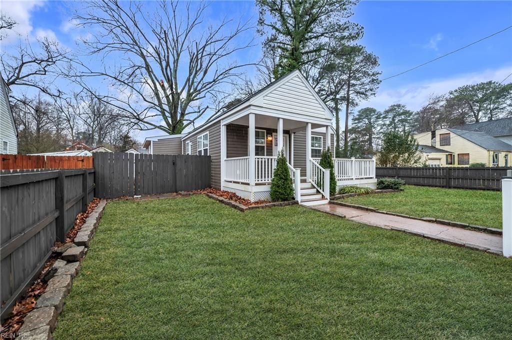 Photo of 12 Brierdale Place, Portsmouth, VA 23702 (MLS # 10622979)